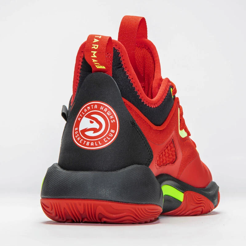CHAUSSURES DE BASKETBALL GARCON/FILLE SE900 MINI ME NBA ROUGE HAWKS â Image 5