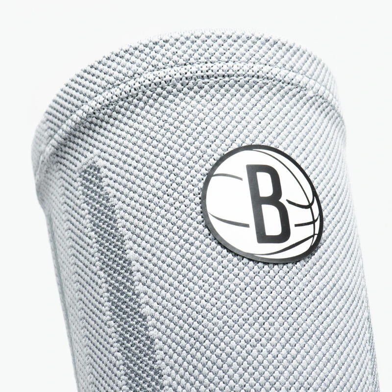 MolletiĂšre De Maintien Gauche/droite Adulte NBA Nets - Soft 300 Blanc â Image 3